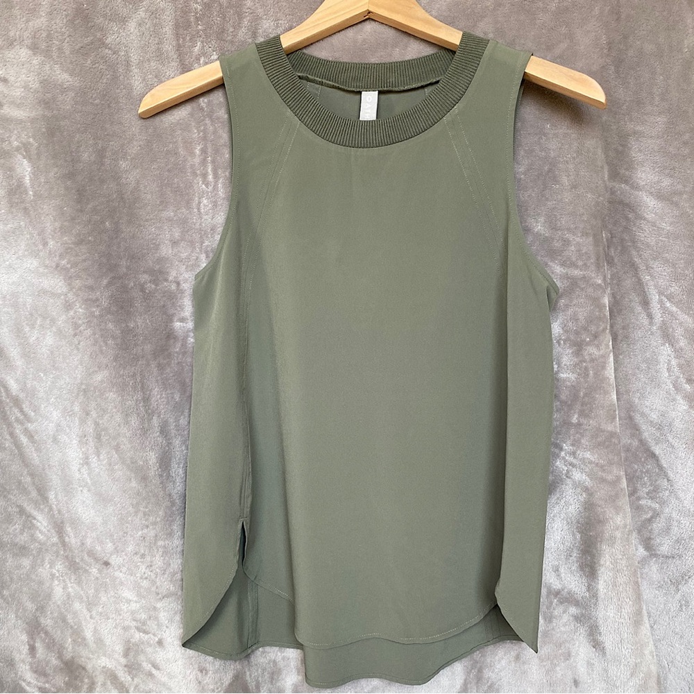 🎉Athleta High Neck Tank, Size Small, Army Green